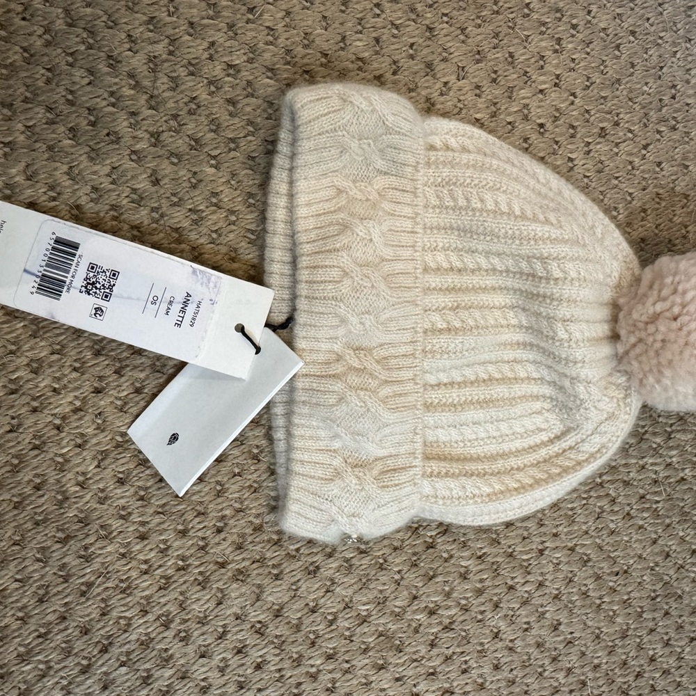 Helen Kaminski. Blend Beanie Cozy Cream Cable Knit Sweater.nwt